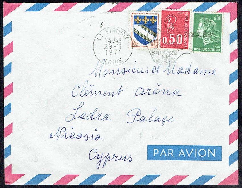 <center>lettre à destination de Chypre affranchie à 0,90F lettre, pas de surtaxe aérienne : zone A, tarif du 1.8.71</center>